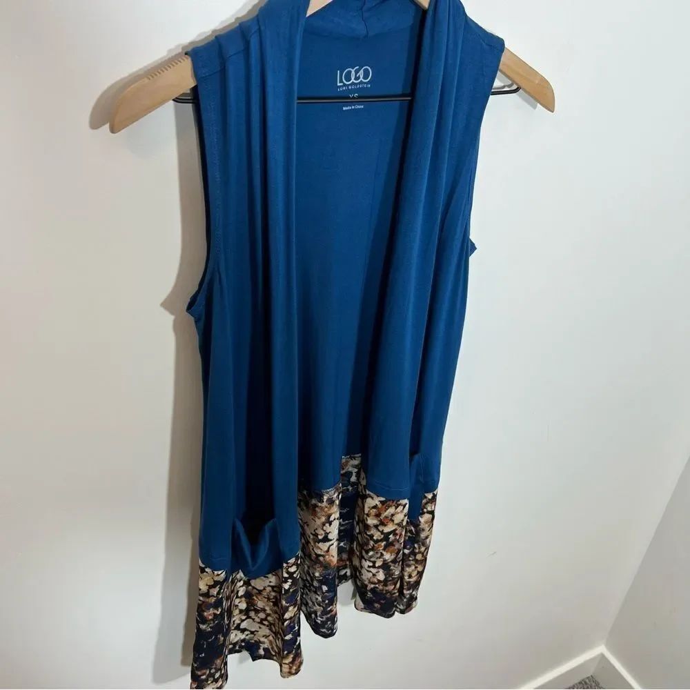 New LOGO Knit Vest with Printed Trim and Pockets | Size XS - Picture 3 of 8